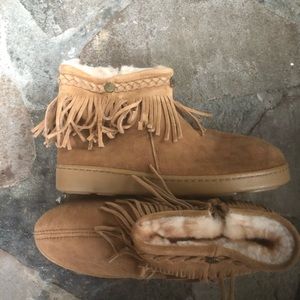 moccasin boots